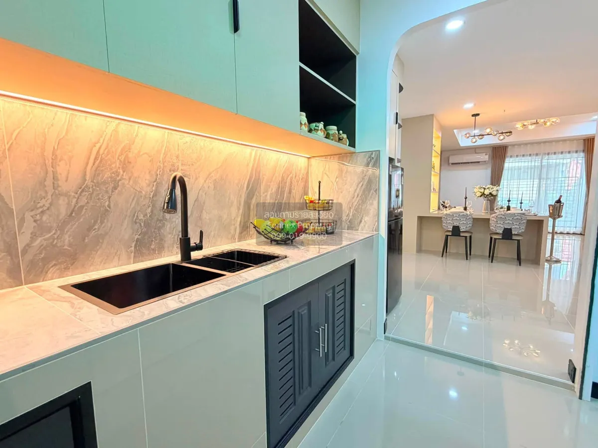 For Sale Townhouse, Soi Sukhumvit-Pattaya 62 , Mueang Phata , Ban