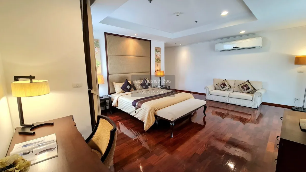 For Rent Condo , Piyathip Place , high floor , corner unit , wide