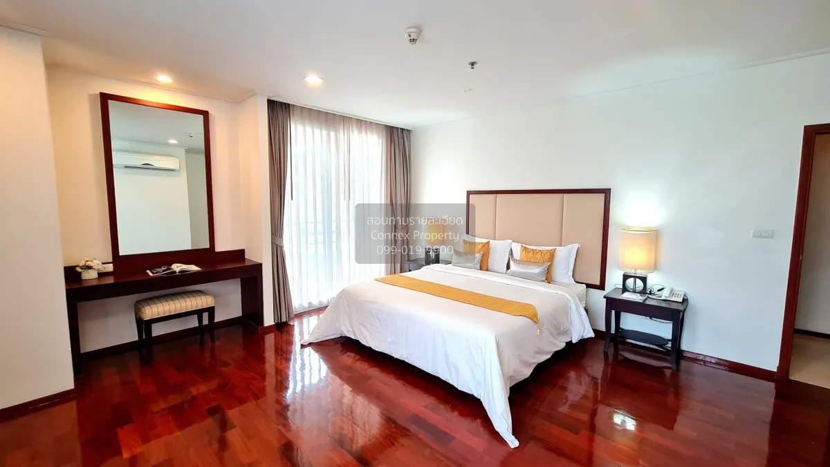 For Rent Condo , Piyathip Place , high floor , corner unit , wide