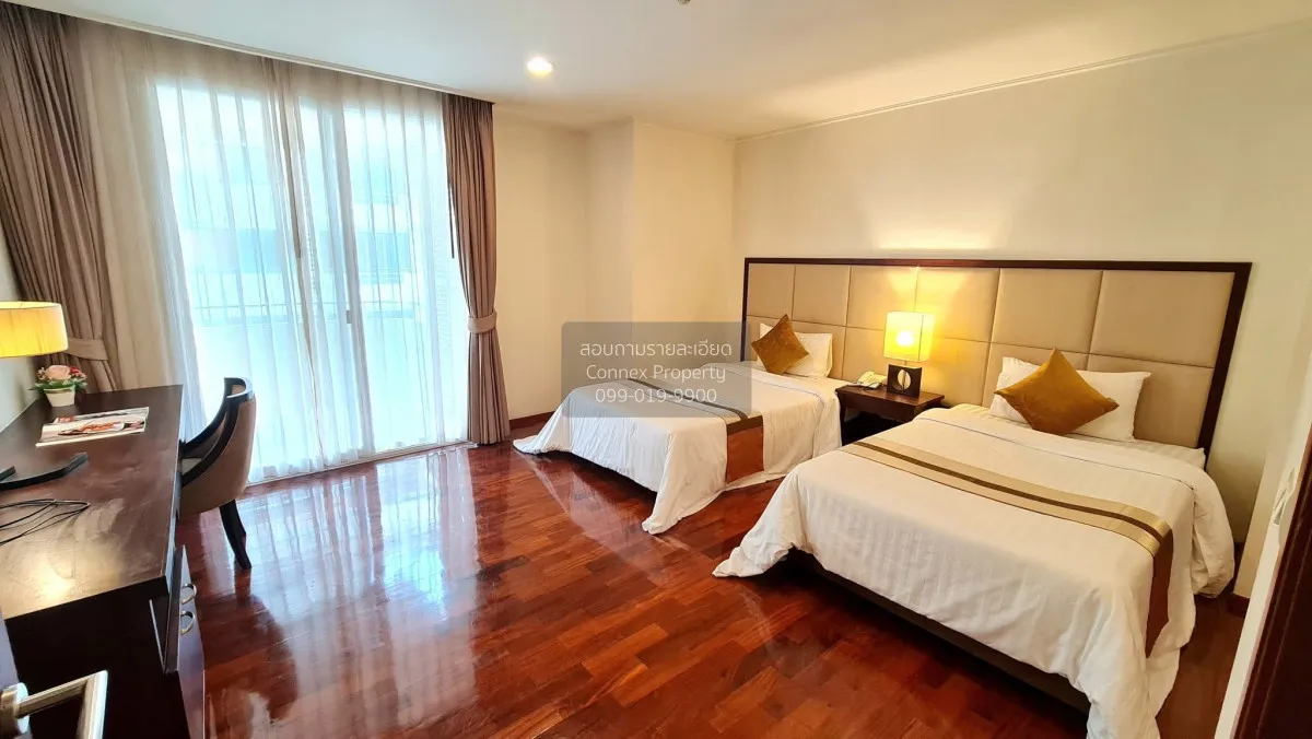 For Rent Condo , Piyathip Place , high floor , corner unit , wide