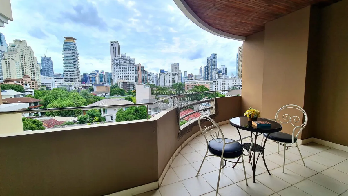 For Rent Condo , Piyathip Place , high floor , corner unit , wide