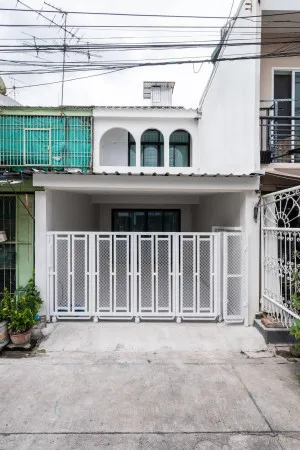 For Sale Townhouse, Soi S. Kiatchai 1 , newly renovated , Huai Khwang , Huai Khwang , Bangkok , CX-172864