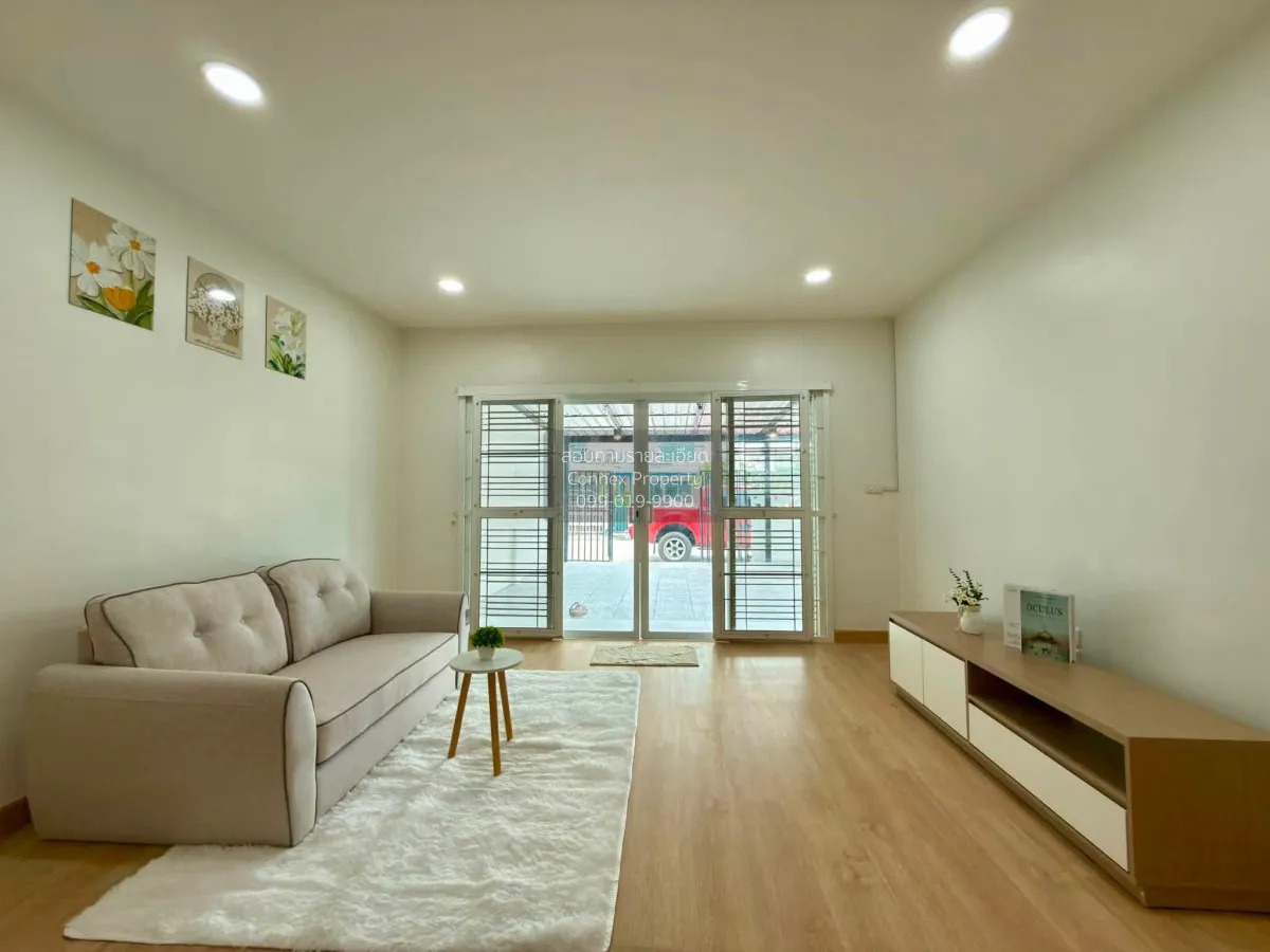For Sale Townhouse/Townhome  , Suanluang Ville 5 , corner unit , 