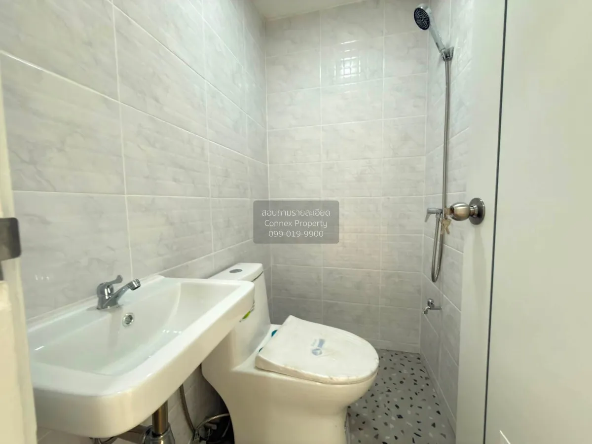 For Sale Townhouse/Townhome  , Suanluang Ville 5 , corner unit , 