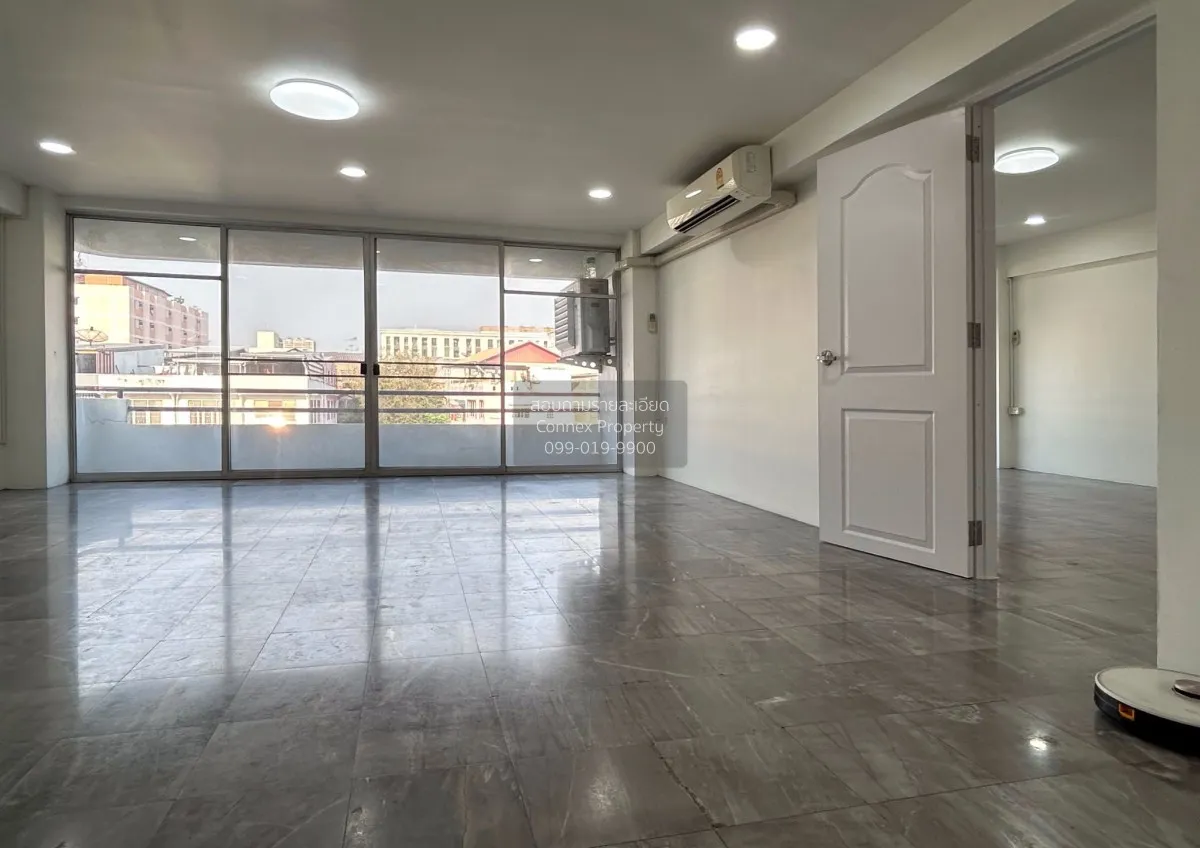 For Sale Condo , Exclusive Place , corner unit , Chomphon , Chatu 1