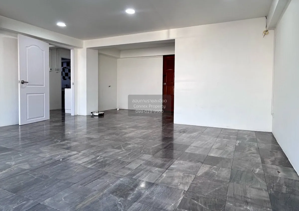 For Sale Condo , Exclusive Place , corner unit , Chomphon , Chatu