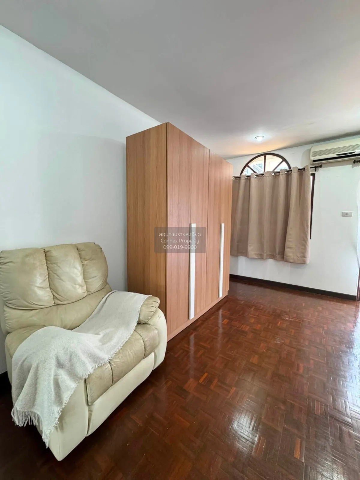For Sale  3-Storey Townhouse, Thappraya Soi 10 , Mueang Phata , B