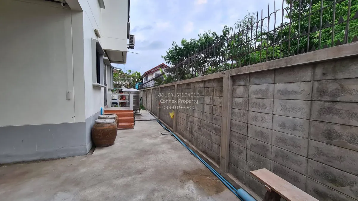ขายบ้านเดี่ยว 2 ชั้น โซนหมู่บ้านหงส์ประยูร ห่างสถานีรถไฟฟ้า 2 กม.