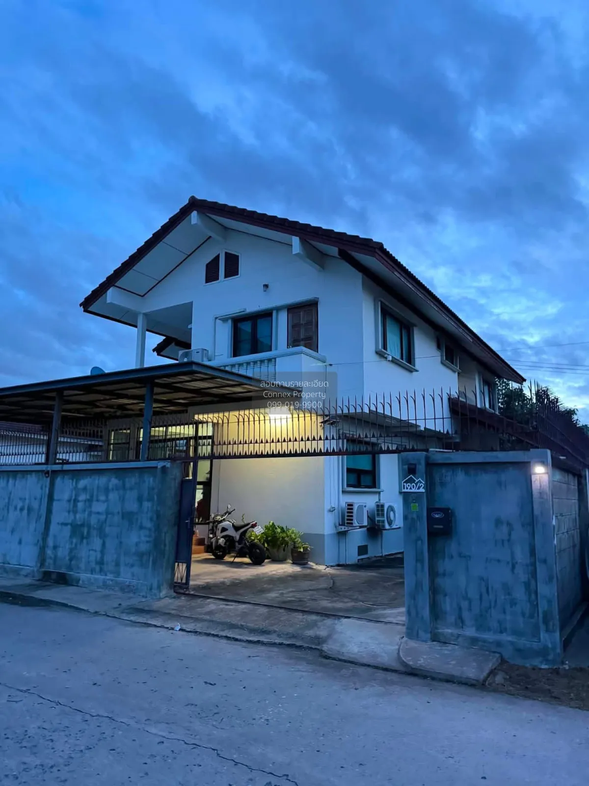 ขายบ้านเดี่ยว 2 ชั้น โซนหมู่บ้านหงส์ประยูร ห่างสถานีรถไฟฟ้า 2 กม.