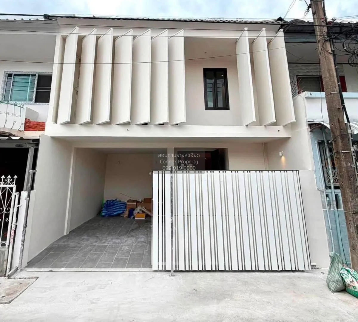 ขายทาวน์โฮม 2 ชั้น 18 ตร.ว ซอยลาดพร้าว 41 ใกล้ MRT ลาดพร้าว  แขวง 1