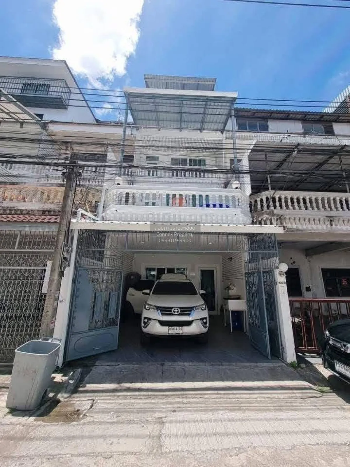 For Rent Four-  storey Townhouse, 80 square wah, Soi Yim Phatthan 1