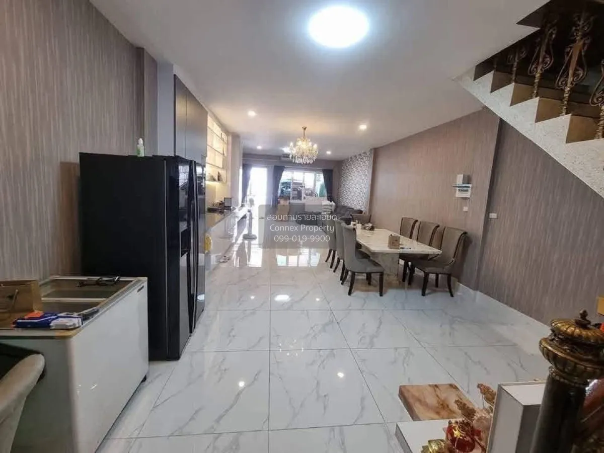 For Rent Four-  storey Townhouse, 80 square wah, Soi Yim Phatthan