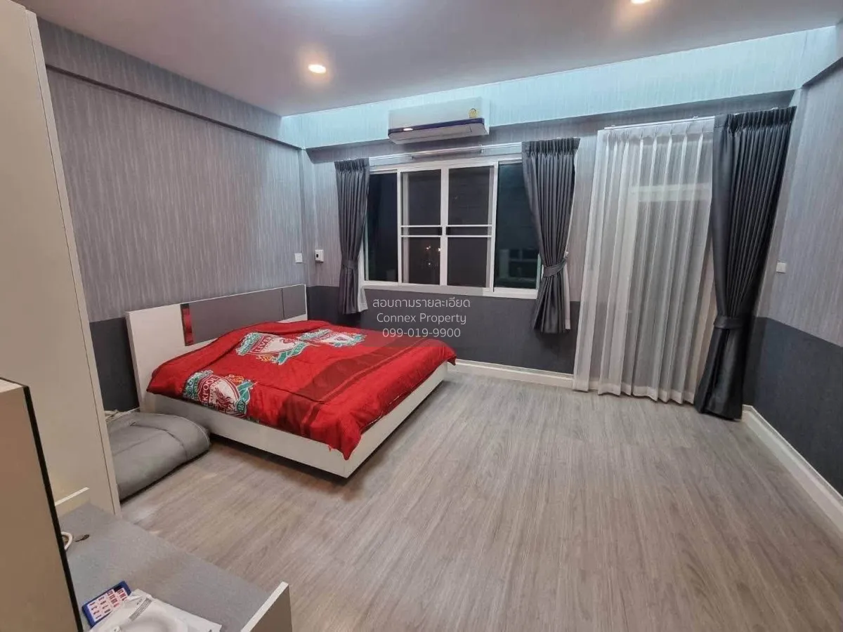 For Rent Four-  storey Townhouse, 80 square wah, Soi Yim Phatthan