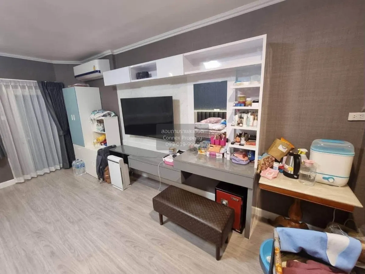 For Rent Four-  storey Townhouse, 80 square wah, Soi Yim Phatthan