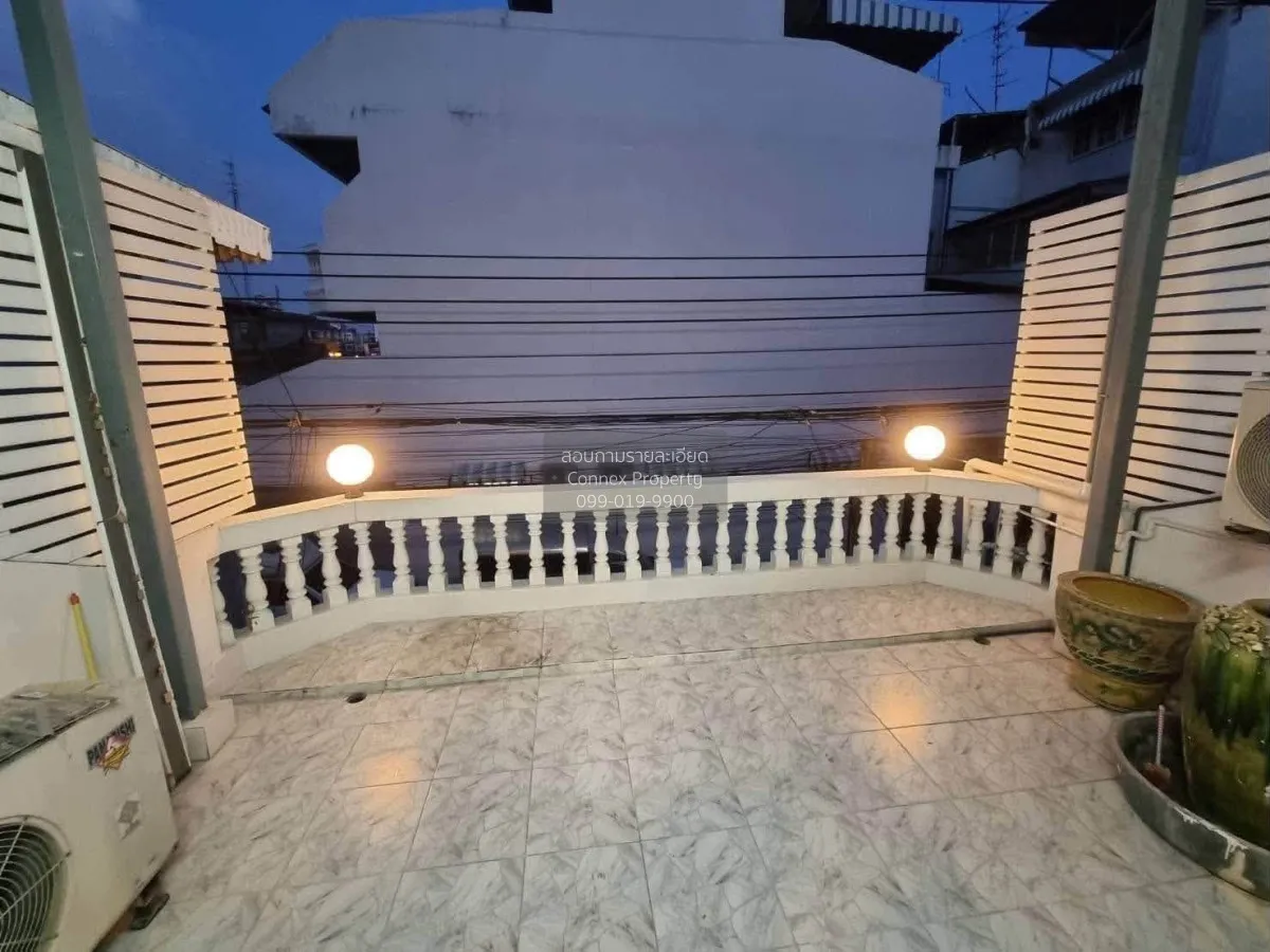 For Rent Four-  storey Townhouse, 80 square wah, Soi Yim Phatthan