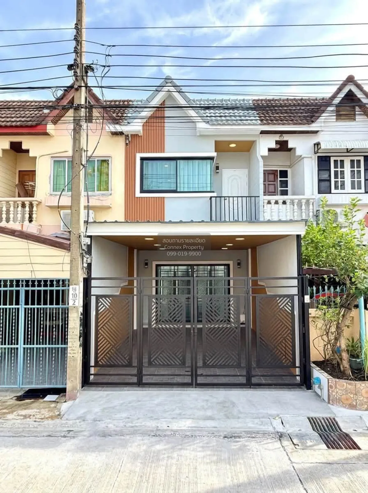 ขายบ้านทาวน์เฮาส์รีโนเวทใหม่ทั้งหลัง พร้อมเข้าอยู่  ซอยสวนผัก 19  1