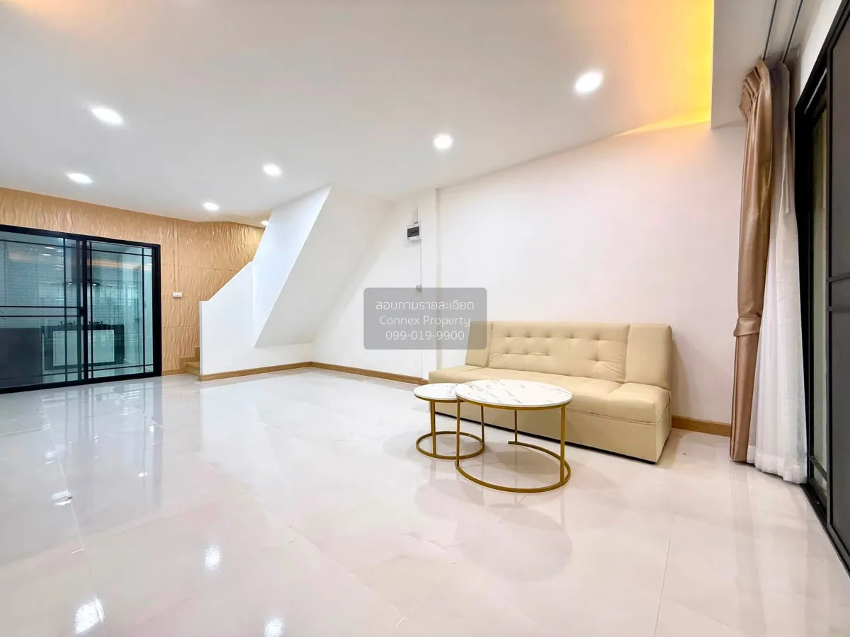 ขายบ้านทาวน์เฮาส์รีโนเวทใหม่ทั้งหลัง พร้อมเข้าอยู่  ซอยสวนผัก 19 