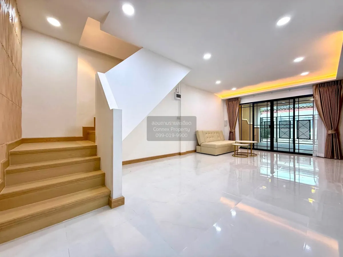 ขายบ้านทาวน์เฮาส์รีโนเวทใหม่ทั้งหลัง พร้อมเข้าอยู่  ซอยสวนผัก 19 