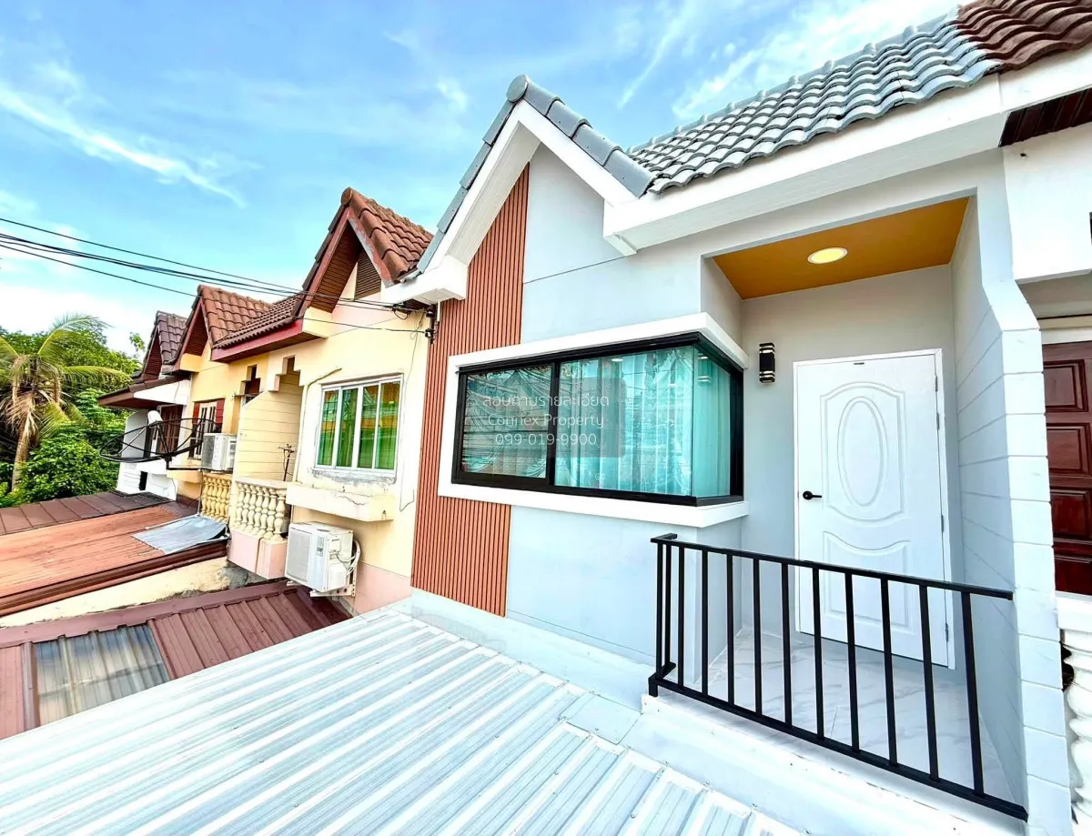 ขายบ้านทาวน์เฮาส์รีโนเวทใหม่ทั้งหลัง พร้อมเข้าอยู่  ซอยสวนผัก 19 