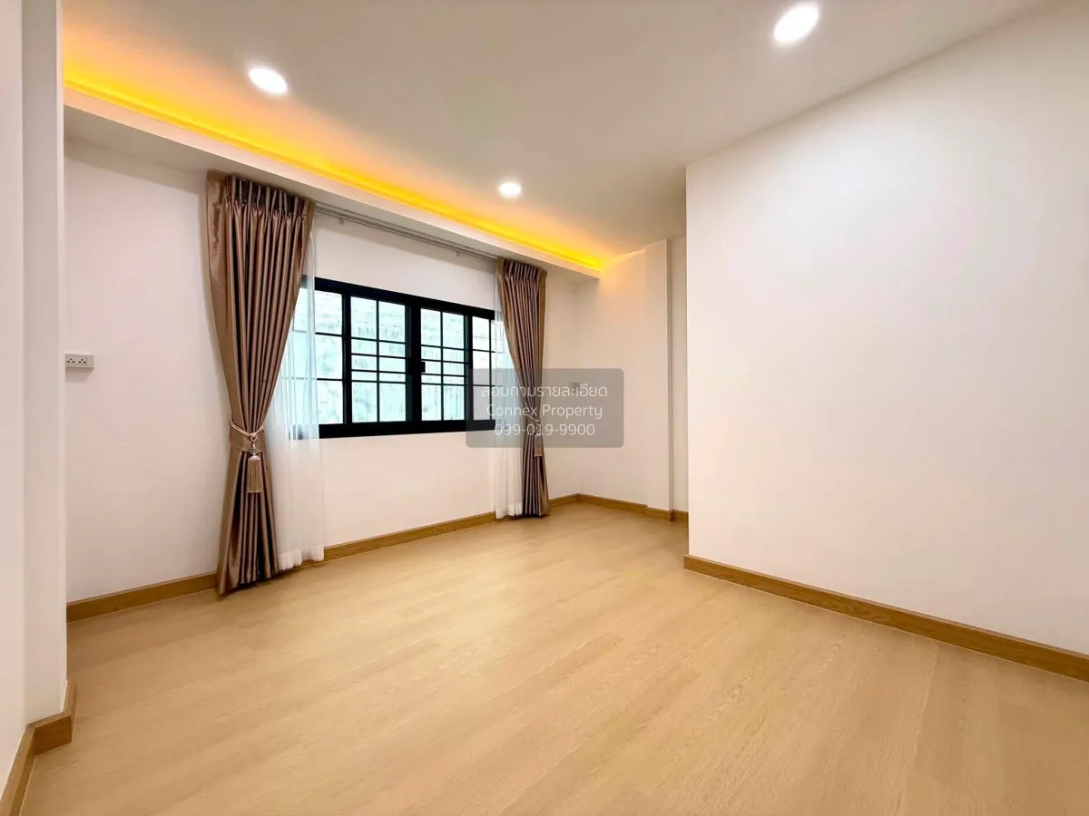 ขายบ้านทาวน์เฮาส์รีโนเวทใหม่ทั้งหลัง พร้อมเข้าอยู่  ซอยสวนผัก 19 