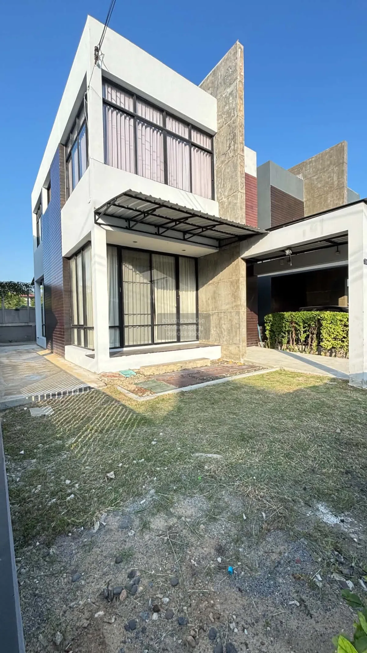 For Sale House , The Season Phetkasem 69 , corner unit , wide fro 3
