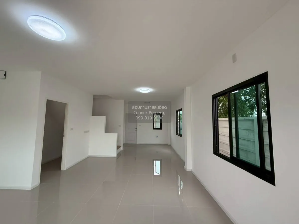 For Sale Newly built corner-unit townhome, 25 sq. wah. , Khlong S 2