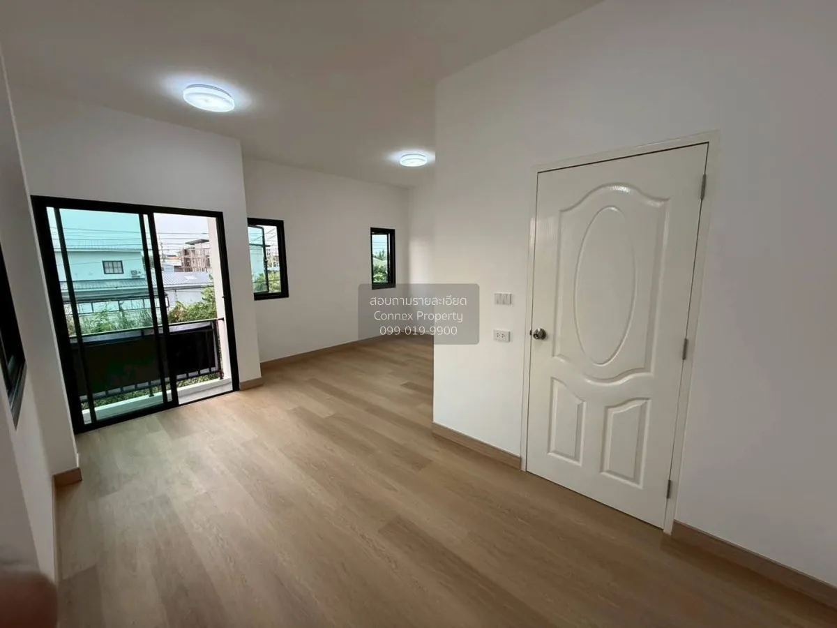 For Sale Newly built corner-unit townhome, 25 sq. wah. , Khlong S