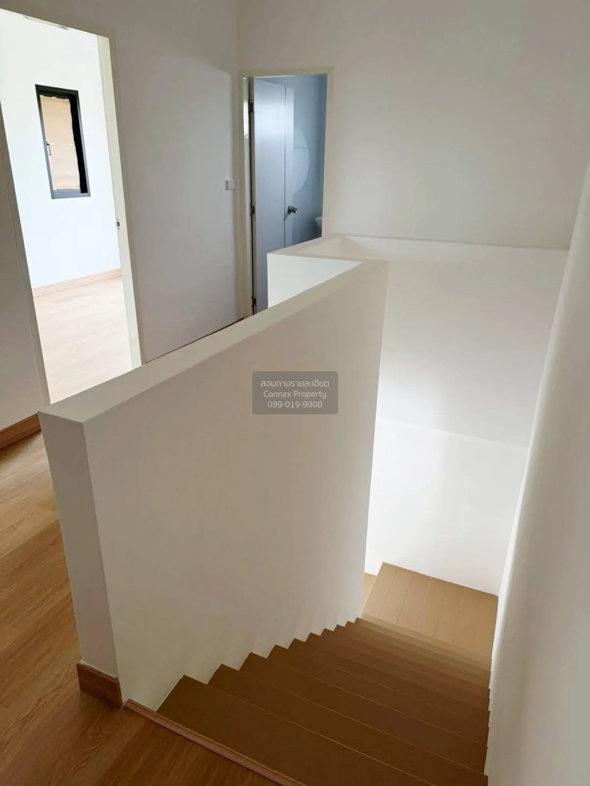 For Sale Newly built corner-unit townhome, 25 sq. wah. , Khlong S 4