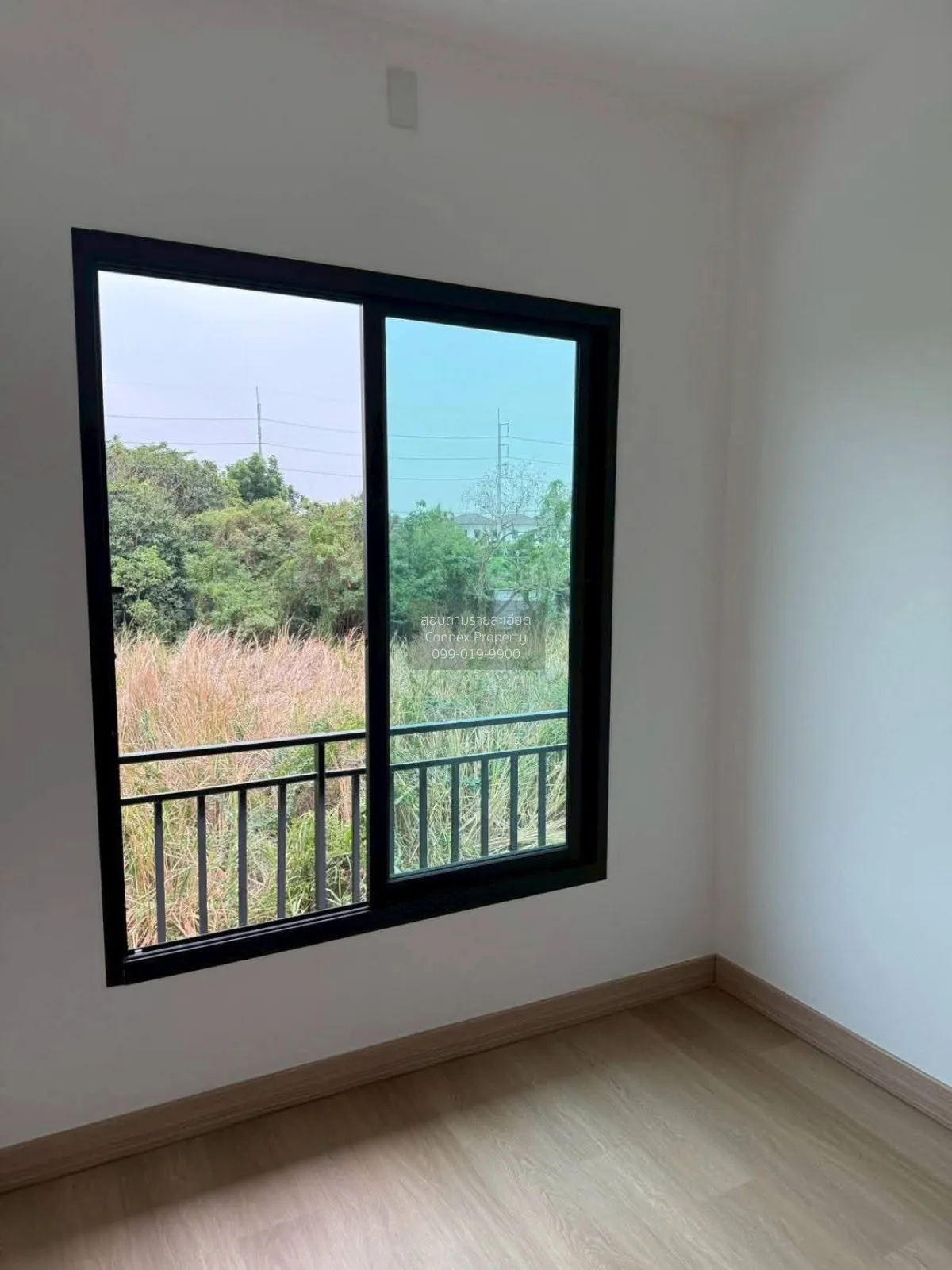 For Sale Newly built corner-unit townhome, 25 sq. wah. , Khlong S