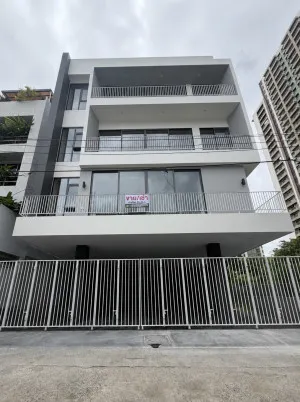 For Rent 5 - storey home office, 60 square wah, Rama 9. , Huai Khwang , Huai Khwang , Bangkok , CX-173511