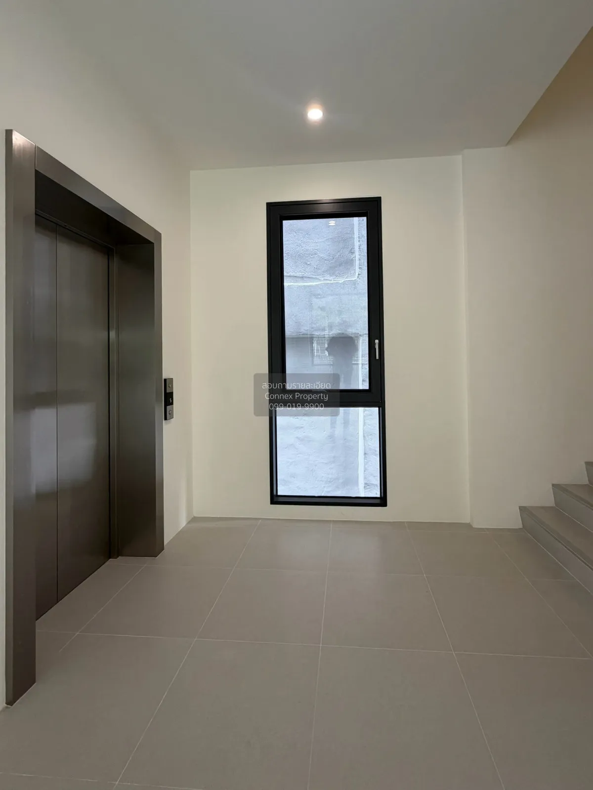 For Sale 5 - storey home office, 60 square wah, Rama 9. , Huai Kh