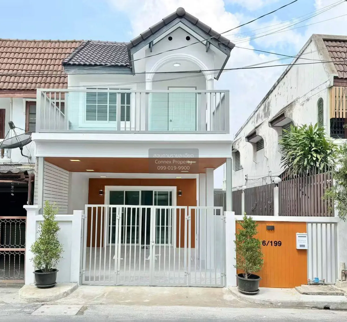 For Sale Townhouse/Townhome  , Baan Buathong Kheha , corner unit  1