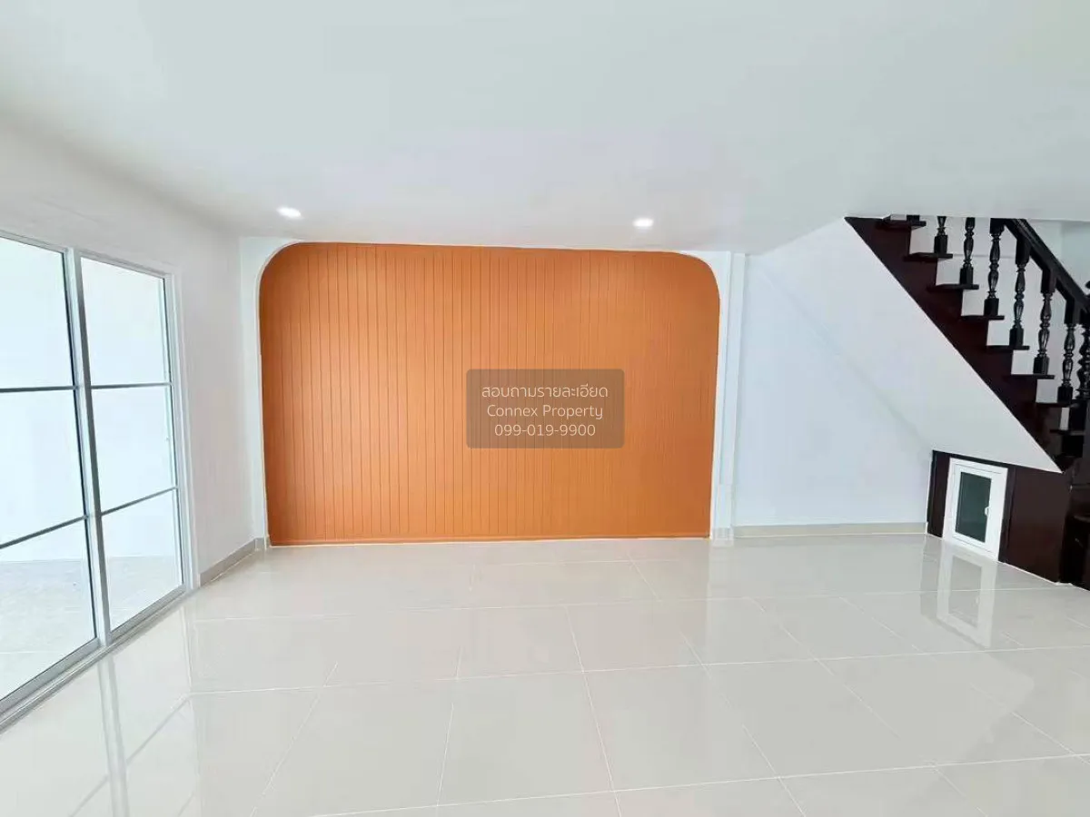 For Sale Townhouse/Townhome  , Baan Buathong Kheha , corner unit 