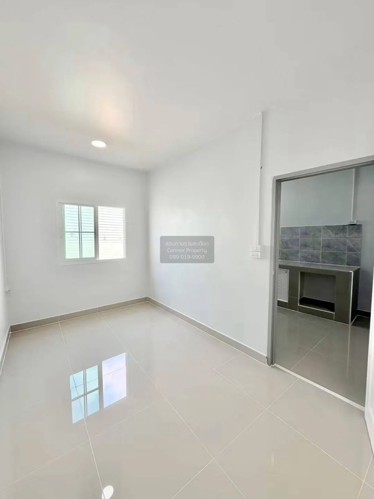 For Sale Townhouse/Townhome  , Baan Buathong Kheha , corner unit 