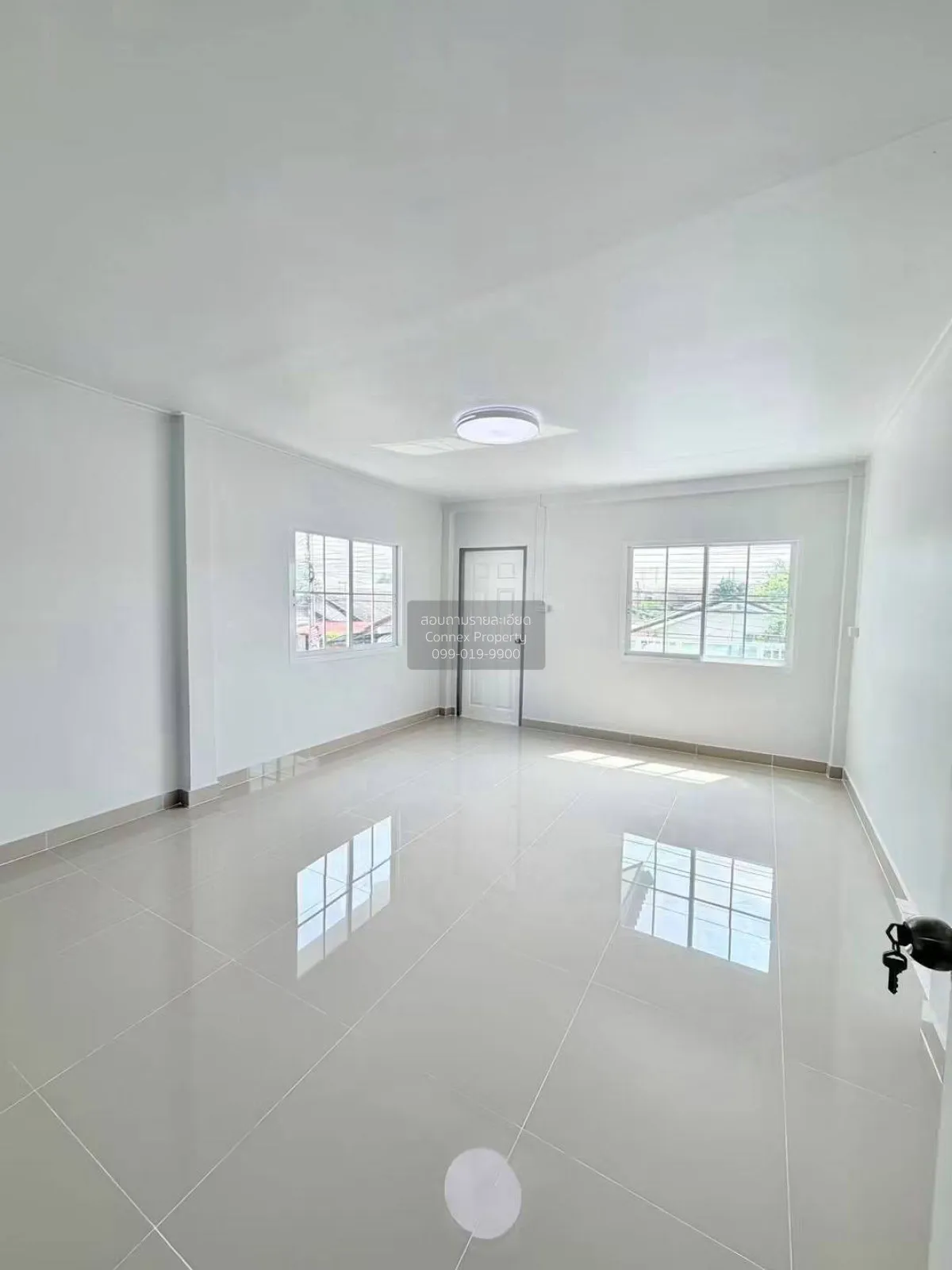For Sale Townhouse/Townhome  , Baan Buathong Kheha , corner unit 
