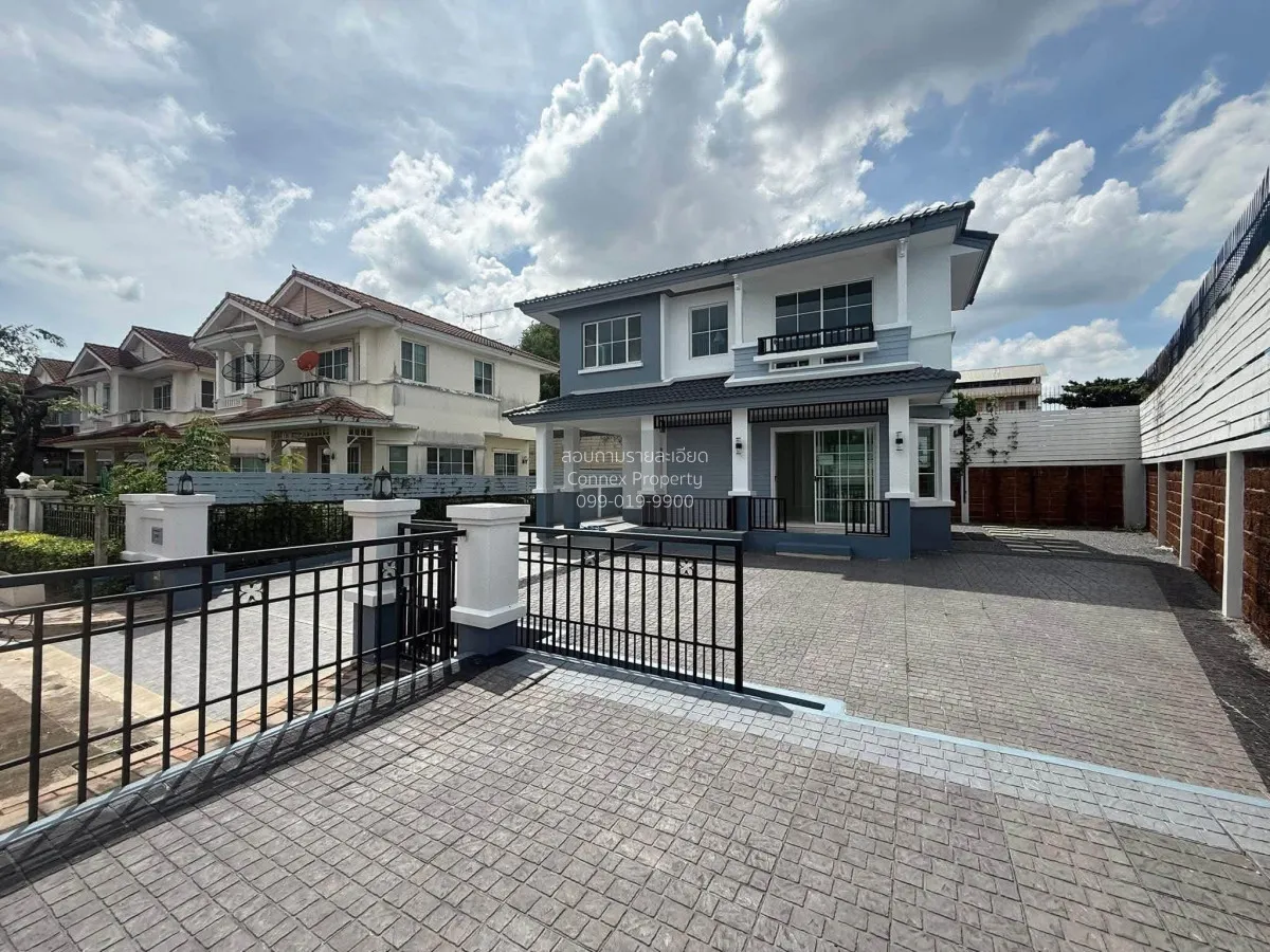 For Sale House , Mantana Phetkasem 81 , corner unit , wide fronta 1
