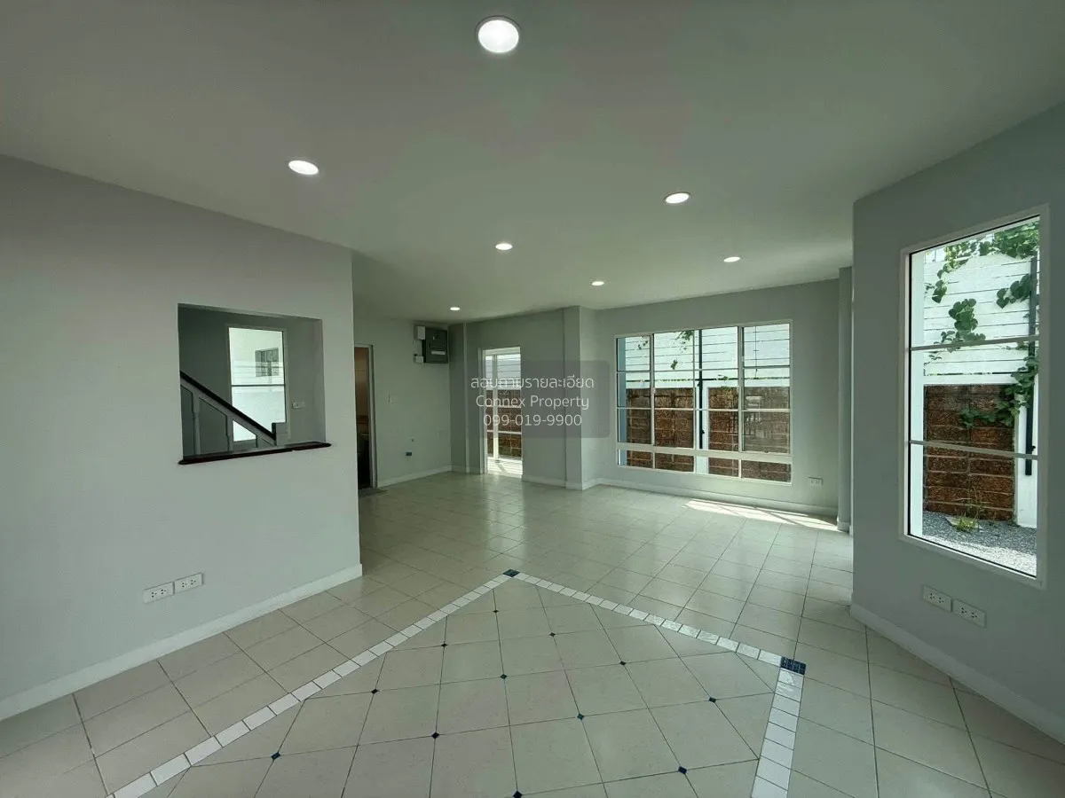 For Sale House , Mantana Phetkasem 81 , corner unit , wide fronta 4