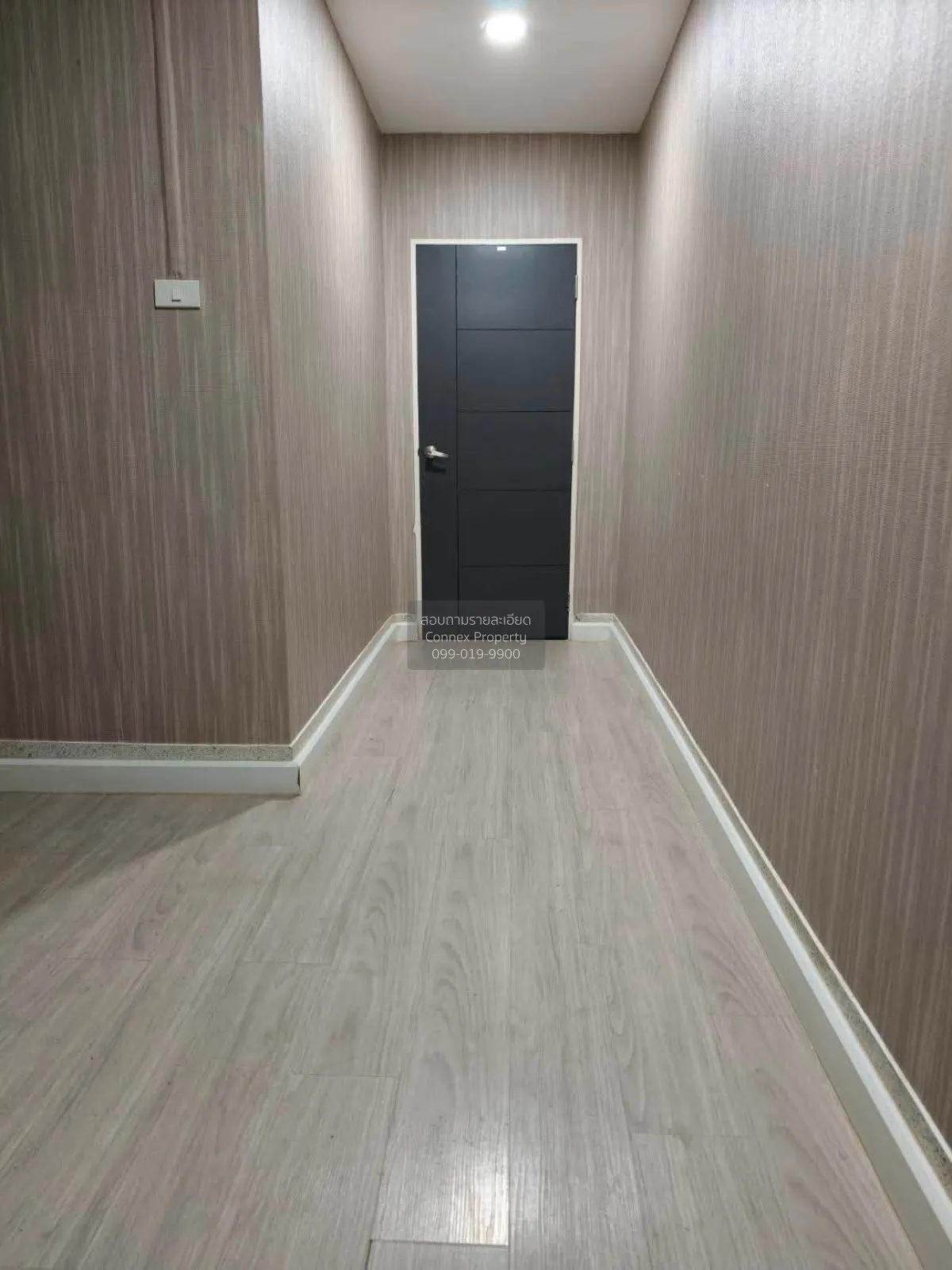 For Rent Home office in the Sutthisan area, 450 meters from Sutth