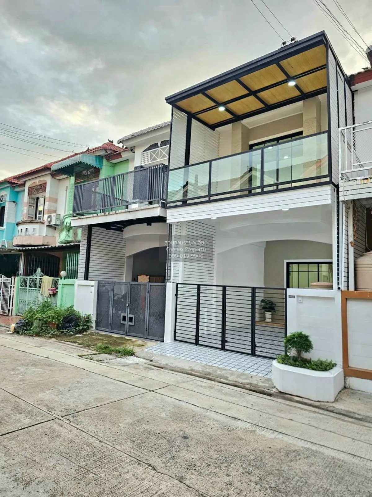 ขายบ้าน  บ้านปิยวรารมย์ 3 รีโนเวทใหม่ ไทรน้อย ไทรน้อย นนทบุรี CX- 3