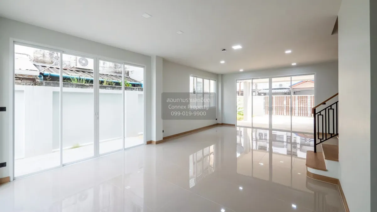 For Sale Townhouse in Soi Chinnakhet 2, Thung Song Hong Subdistri