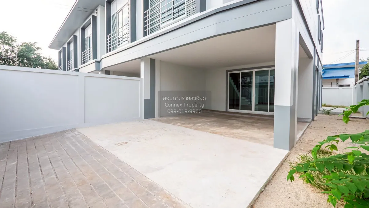 For Sale Townhouse in Soi Chinnakhet 2, Thung Song Hong Subdistri