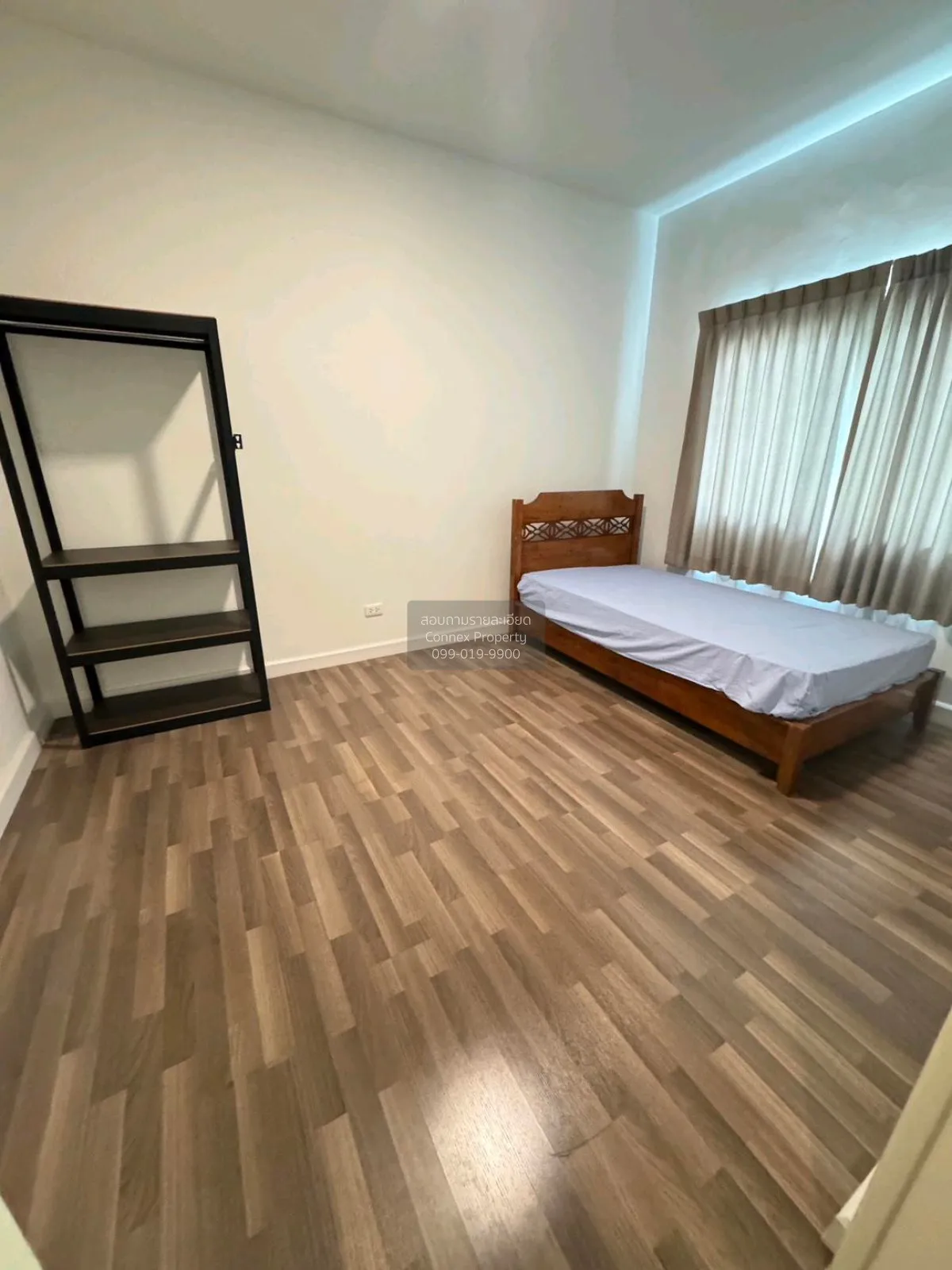 For Rent Townhouse/Townhome  , Bless Town Srinakarin - Namdang , 