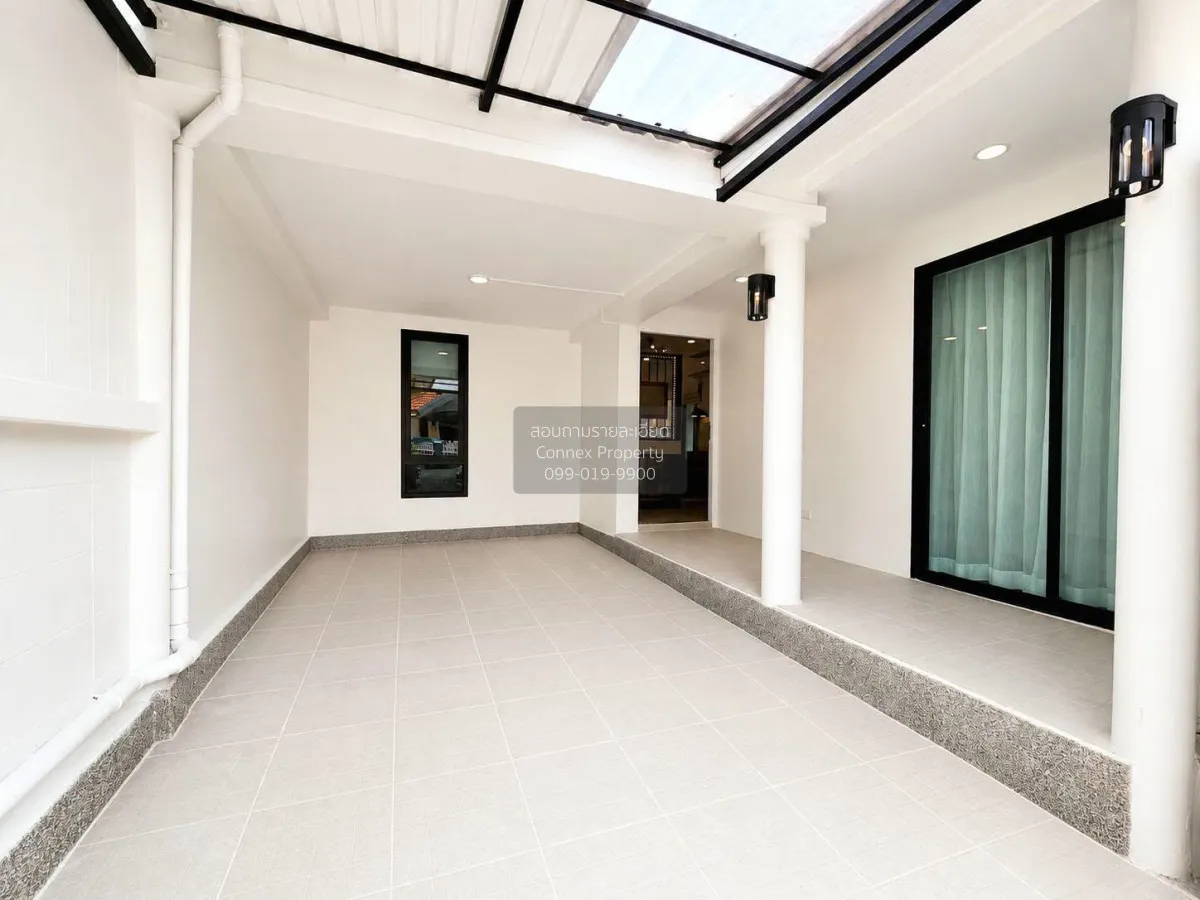 For Sale Townhouse/Townhome  , Bangthong Hillside , newly renovat 2