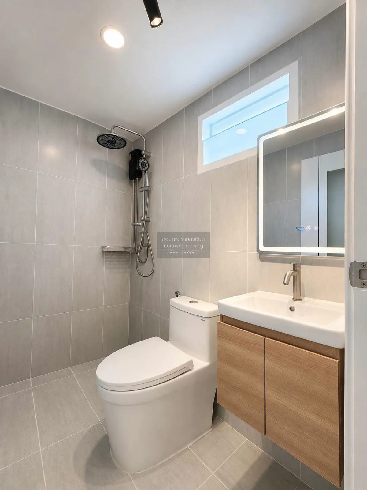 For Sale Townhouse/Townhome  , Bangthong Hillside , newly renovat
