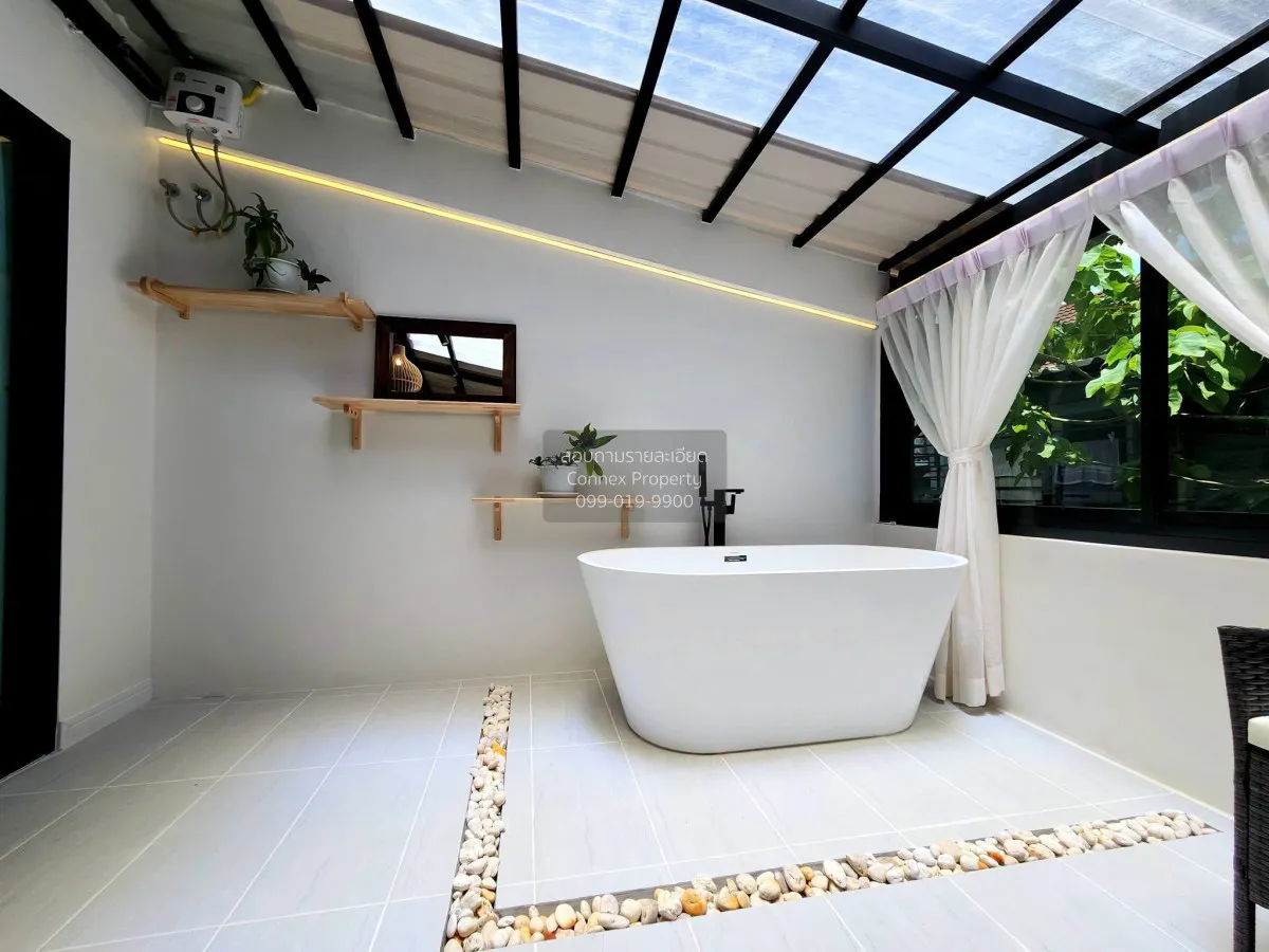 For Sale Townhouse/Townhome  , Bangthong Hillside , newly renovat
