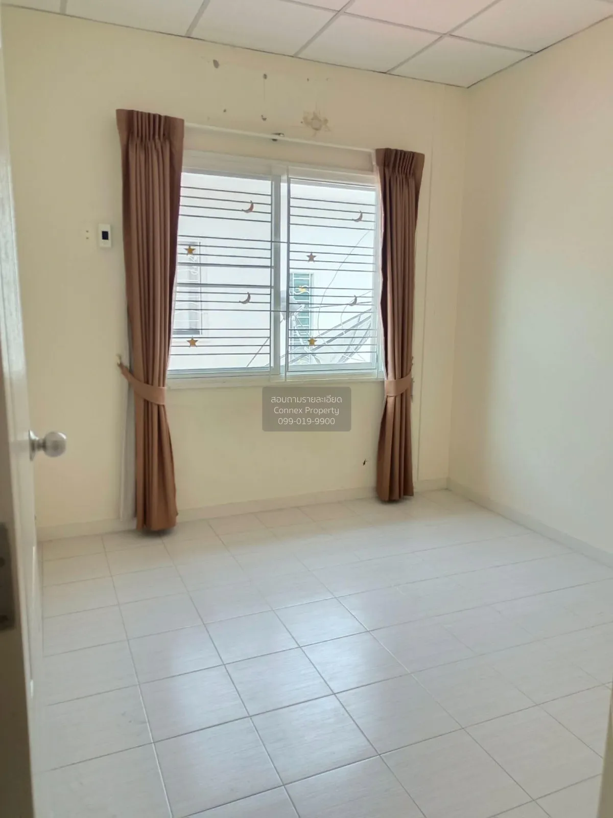 For Sale Townhouse/Townhome  , Poomjainivate 3 , wide frontage , 