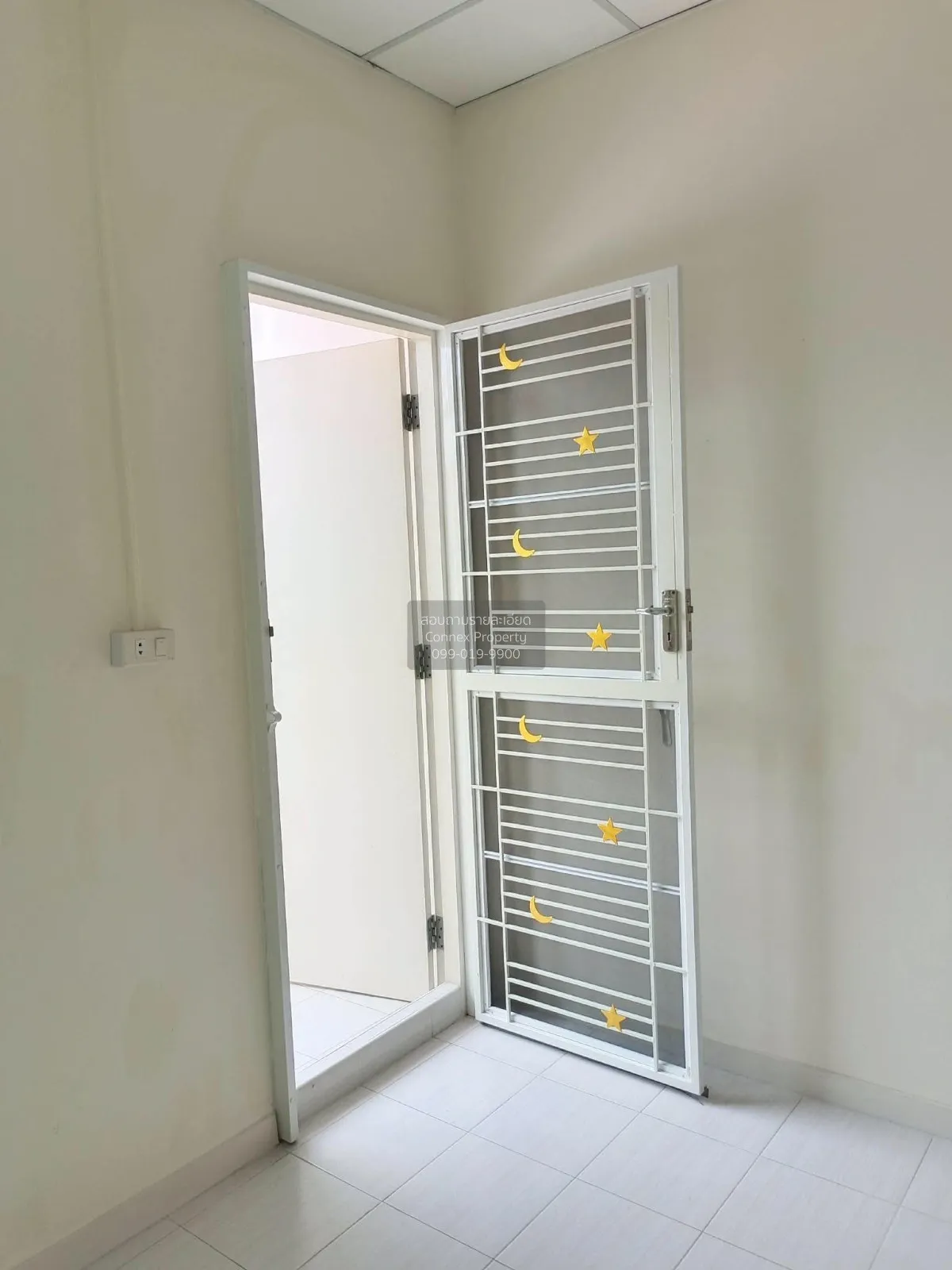 For Sale Townhouse/Townhome  , Poomjainivate 3 , wide frontage , 