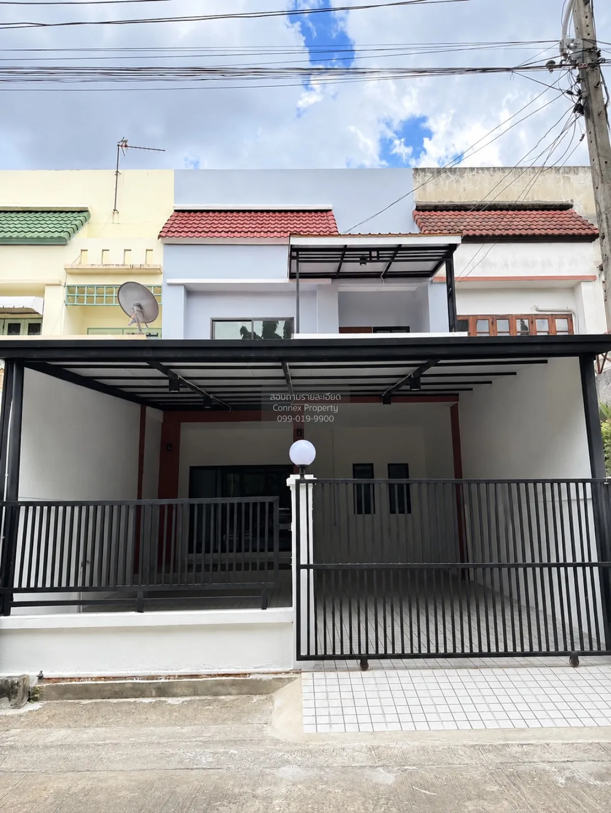 For Sale Townhouse/Townhome  , Chomfah warangkul Klong 2 , Pracha 1
