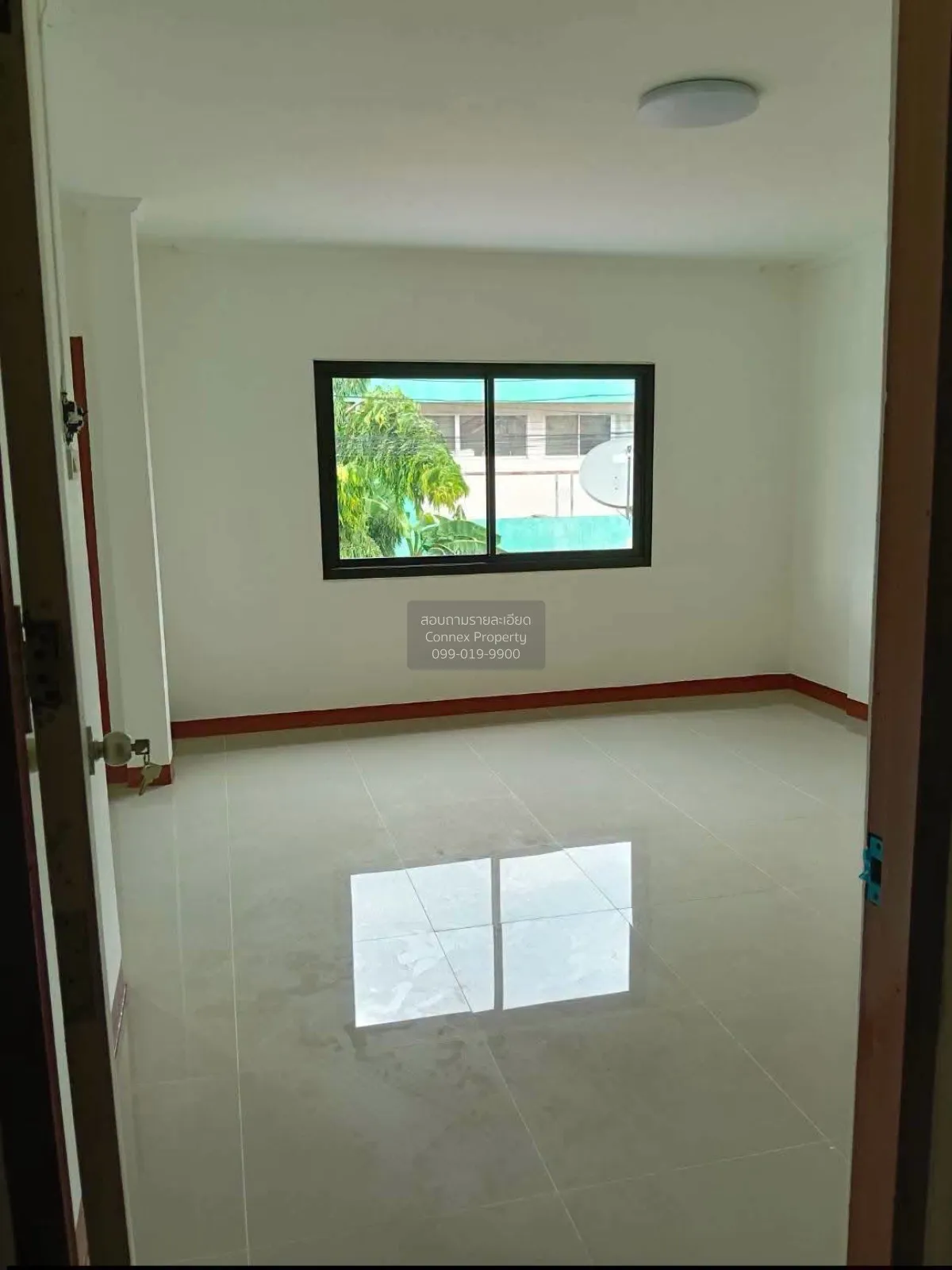 For Sale Townhouse/Townhome  , Chomfah warangkul Klong 2 , Pracha 3