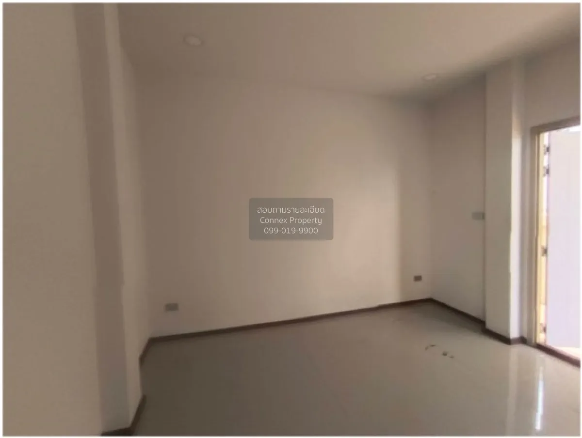 For Sale House , Golden Prive Phanasnikhom - Amatanakorn , Na Phr